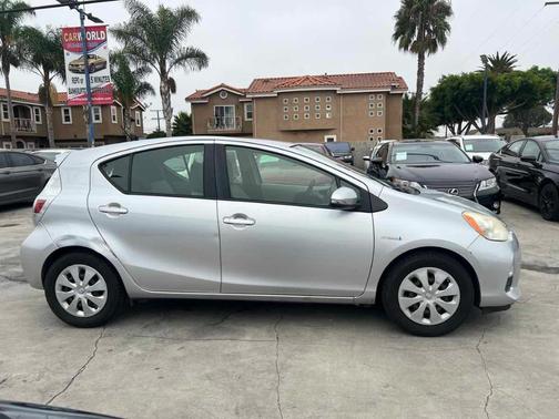 2013 Toyota Prius c One
