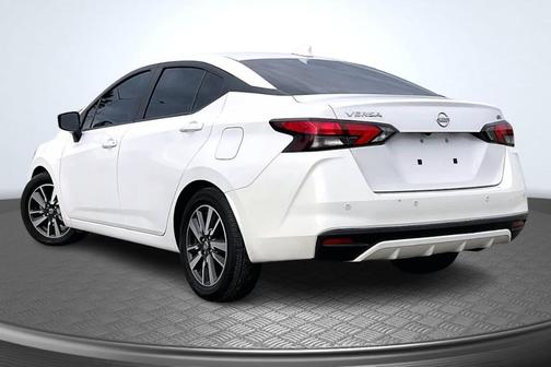 2022 Nissan Versa 1.6 SV