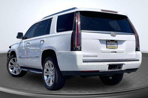 Crystal White Tri-Coat 2017 Cadillac Escalade Luxury