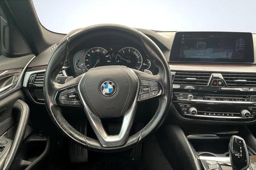 2019 BMW 530 i