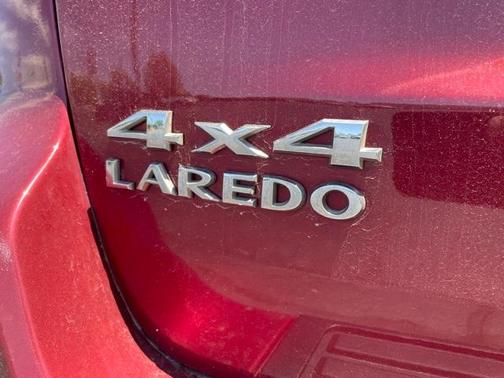 Photo 5 of 17 of 2013 Jeep Grand Cherokee Laredo