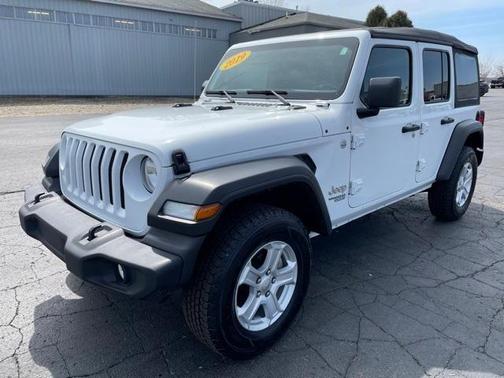 Photo 3 of 34 of 2019 Jeep Wrangler Unlimited Sport