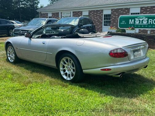 2001 Jaguar XKR Base