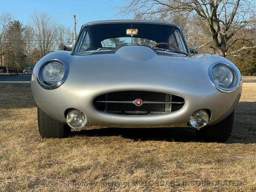 1968 Jaguar E-Type 1968 JAGUAR E-TYPE FHC CUSTOM WIDE BODY