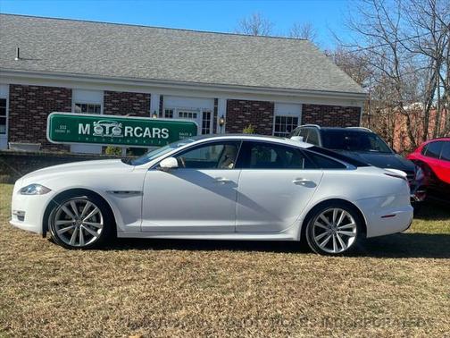 2018 Jaguar XJ XJ R-Sport