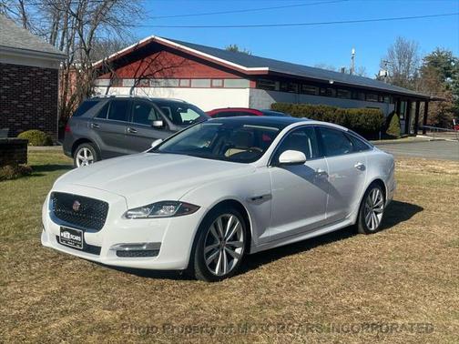 2018 Jaguar XJ XJ R-Sport