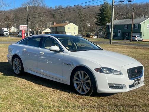 2018 Jaguar XJ XJ R-Sport
