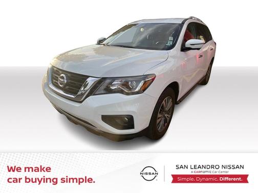 Photo 1 of 18 of 2020 Nissan Pathfinder SL