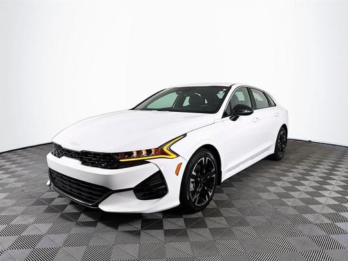 2022 Kia K5 GT-Line