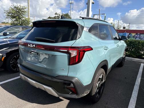 2025 Kia Seltos EX