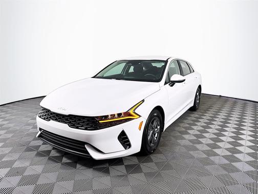 2024 Kia K5 LXS