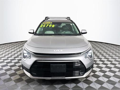 2024 Kia Niro SX Touring