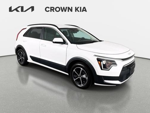 Snow White Pearl 2023 Kia Niro LX