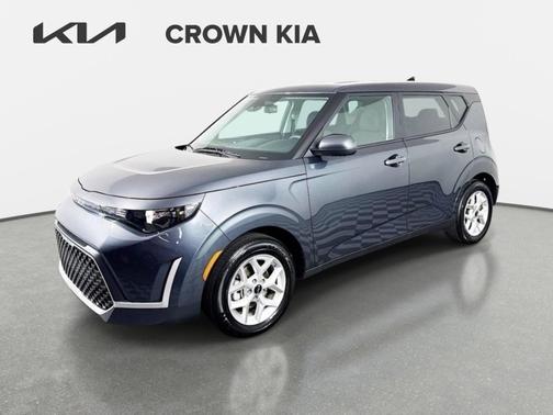 Gray 2025 Kia Soul LX