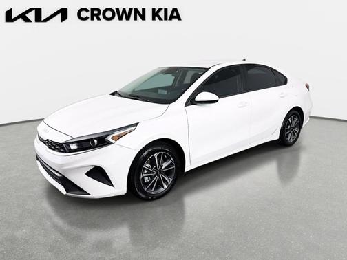 Snow White Pearl 2023 Kia Forte LXS