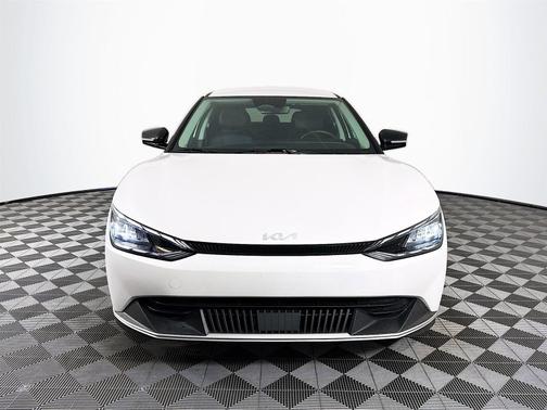 2022 Kia EV6 Light
