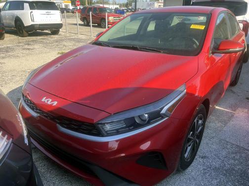 Currant Red 2022 Kia Forte LXS