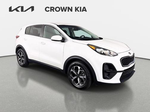 Snow White Pearl 2022 Kia Sportage LX