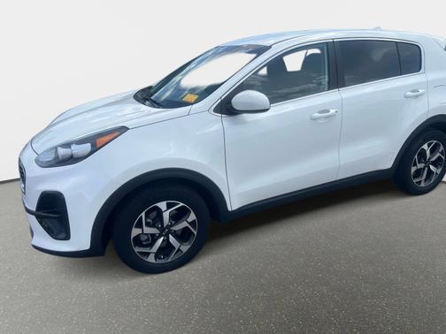 Snow White Pearl 2022 Kia Sportage LX