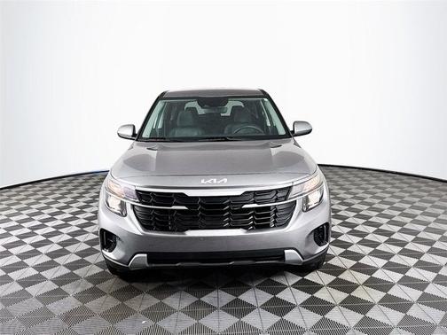 Gray 2026 Kia Seltos LX