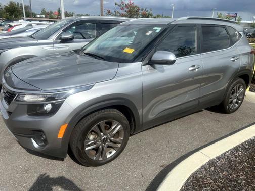 Steel Gray 2023 Kia Seltos S