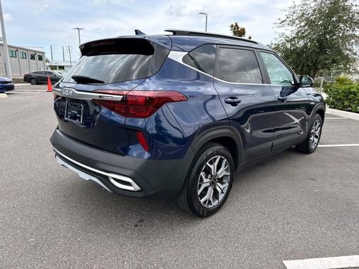 2022 Kia Seltos EX