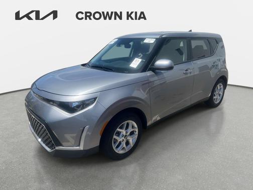 Gray 2025 Kia Soul LX