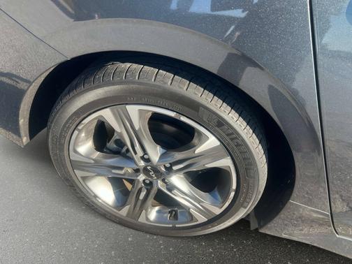 Gravity Gray 2023 Kia K5 EX