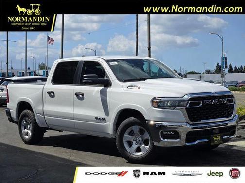 Bright White Clearcoat 2026 RAM 1500 Big Horn/Lone Star