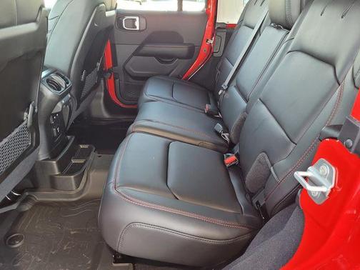 Firecracker Red Clearcoat 2026 Jeep Wrangler Rubicon