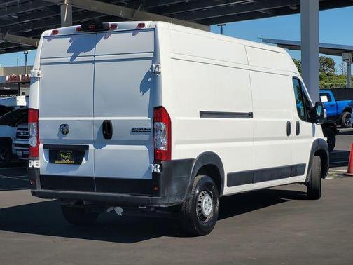 Bright White Clearcoat 2025 RAM ProMaster 2500 High Roof