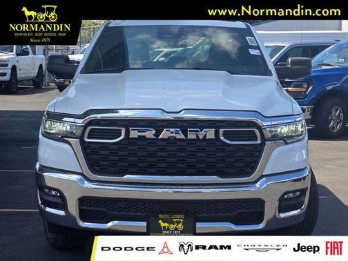 Bright White Clearcoat 2026 RAM 1500 Big Horn/Lone Star