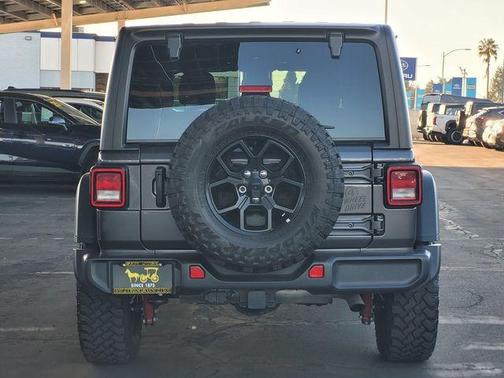 2025 Jeep Wrangler 4xe Sport