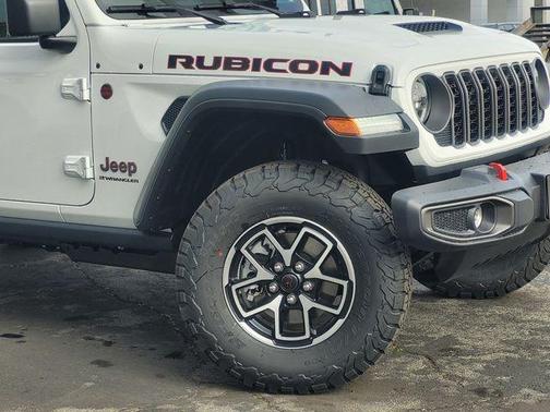 Bright White Clearcoat 2026 Jeep Wrangler Rubicon