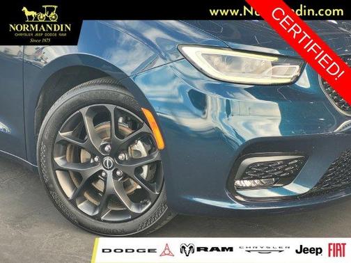 Fathom Blue Pearlcoat 2025 Chrysler Pacifica Limited