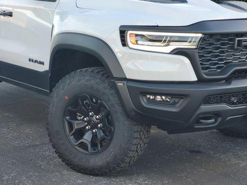 Bright White Clearcoat 2026 RAM 1500 RHO