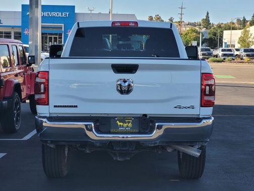 Bright White Clearcoat 2024 RAM 2500 Big Horn
