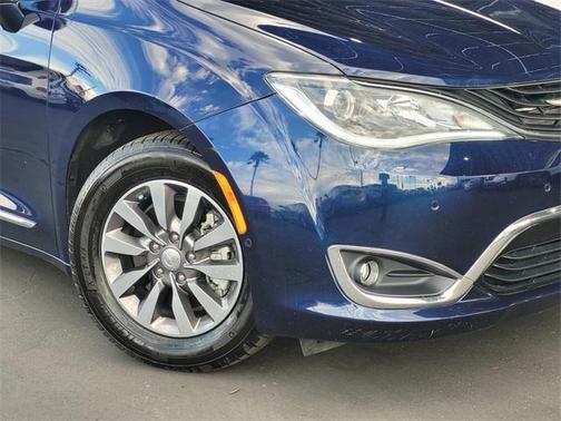 2019 Chrysler Pacifica Hybrid Limited