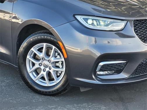 2022 Chrysler Pacifica Touring-L