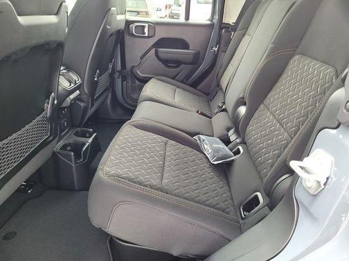 Anvil Clearcoat 2026 Jeep Gladiator Mojave