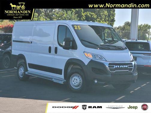 Bright White Clearcoat 2025 RAM ProMaster 2500 Base