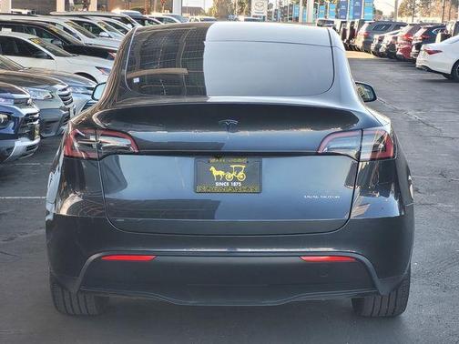 2024 Tesla Model Y Long Range