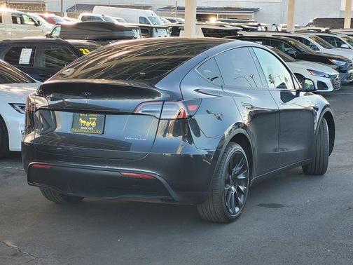 2024 Tesla Model Y Long Range