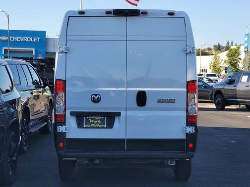 Bright White Clearcoat 2023 RAM ProMaster 2500 High Roof