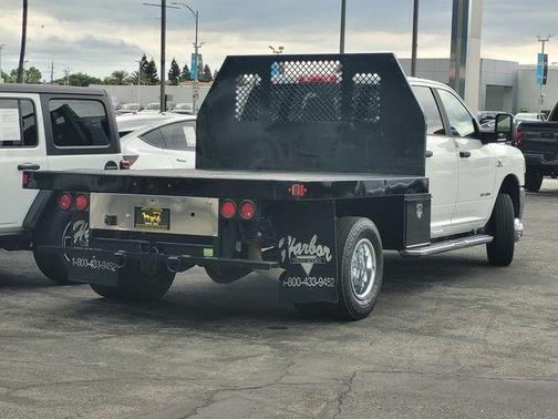 Bright White Clearcoat 2024 RAM 3500 Big Horn