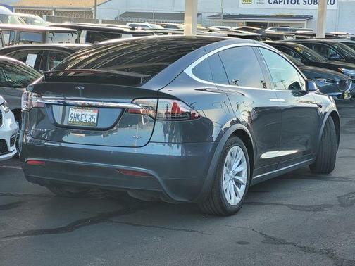 2018 Tesla Model X 75D