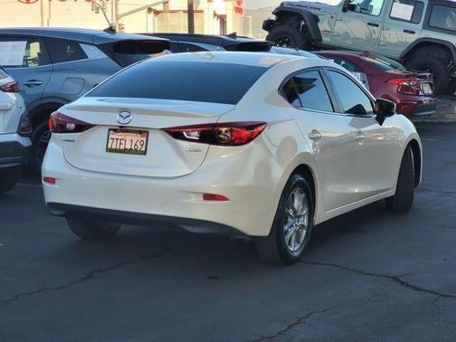 2016 Mazda Mazda3 i Touring