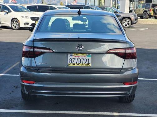 Platinum Gray Metallic 2021 Volkswagen Jetta 1.4T S