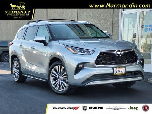 Celestial Silver Metallic 2021 Toyota Highlander Platinum