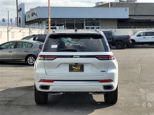 2025 Jeep Grand Cherokee Summit